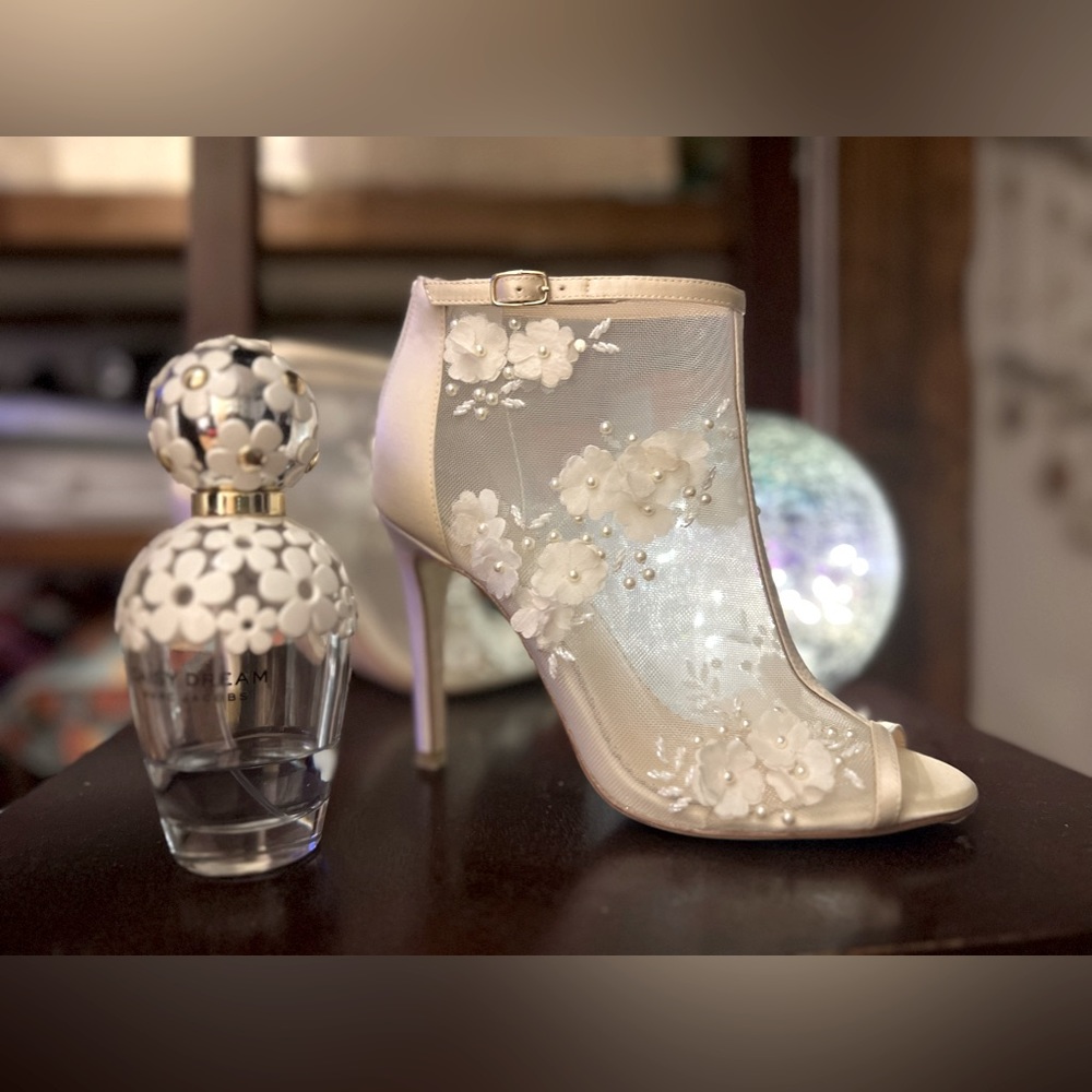 BELLE BY JOY PROCTOR
Wedding Booties Flower Embroidered Boots